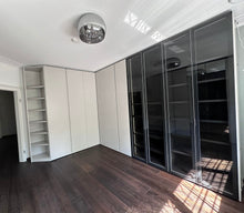 Kleiderschrank