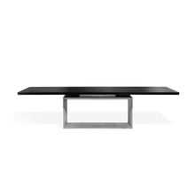 Esstisch mit Betonfuß